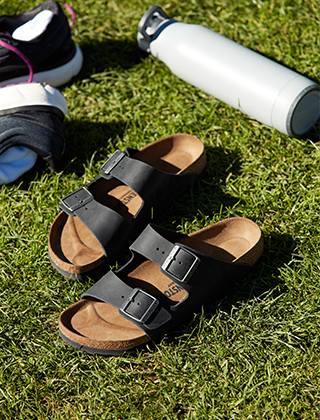Sandals & Flip Flops Sandals & Flip Flops